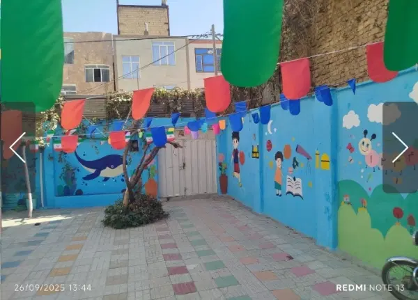 فروش منزل ویلایی ۲۵۰ متری موقعیت مناسب برای ساخت و
