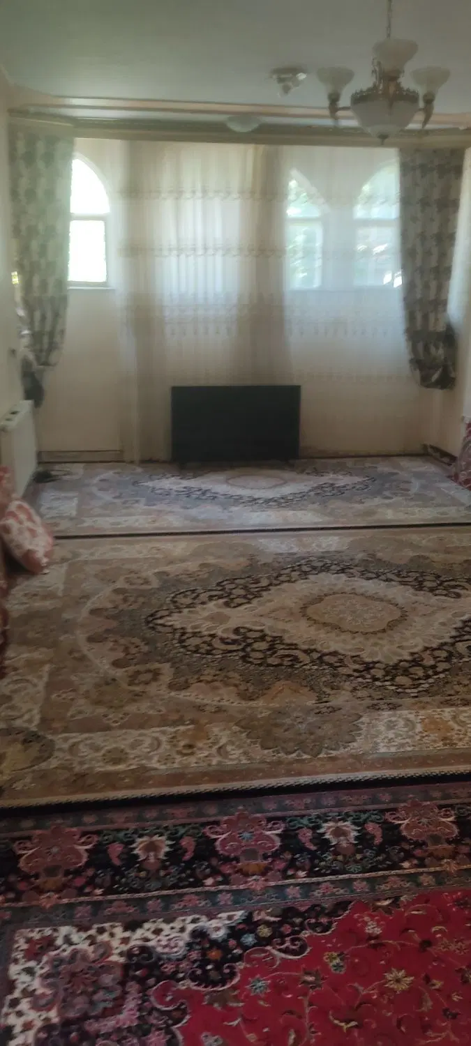 طبقه هم کف مستقل حیاط دار