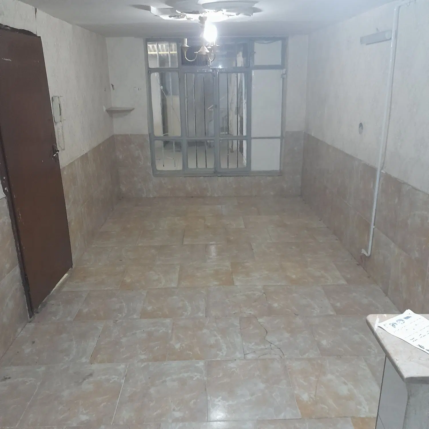خانه ویلای دربست در۲طبقه حاشیه خیابان