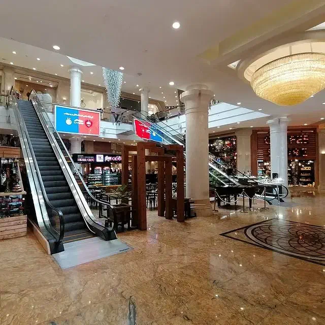 بازار رویامال ۱۰۳ متر