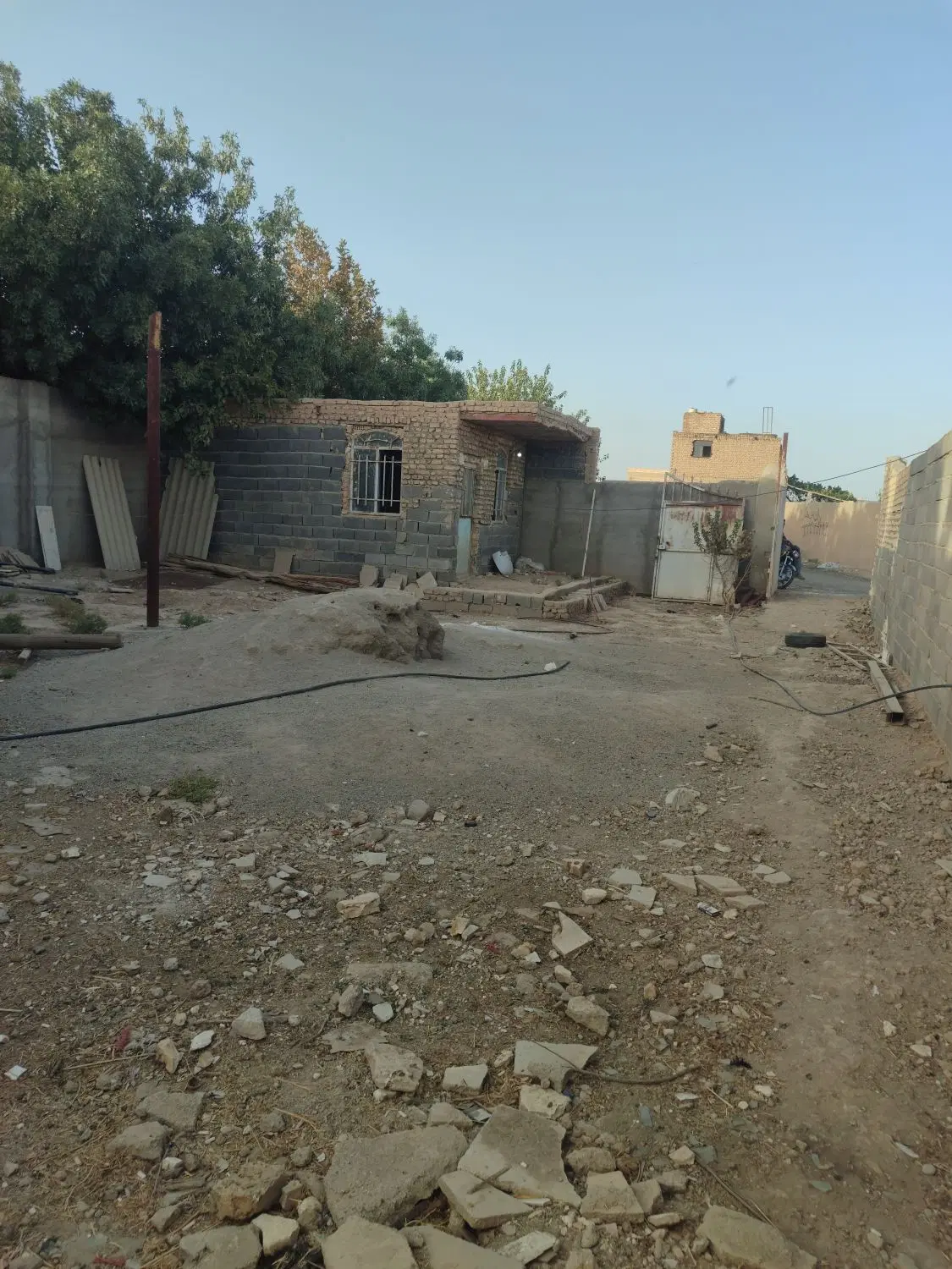 چهاردیواری آماده کاربری