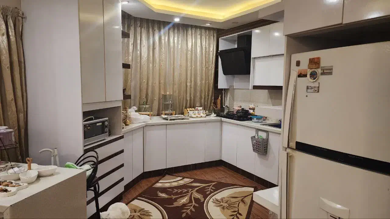 ۶۰متر اول لادن ط۲ پکیج پارکت۱خواب شیک