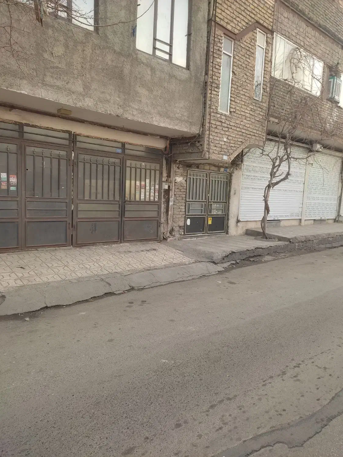حاشیه ا ز ا د ه