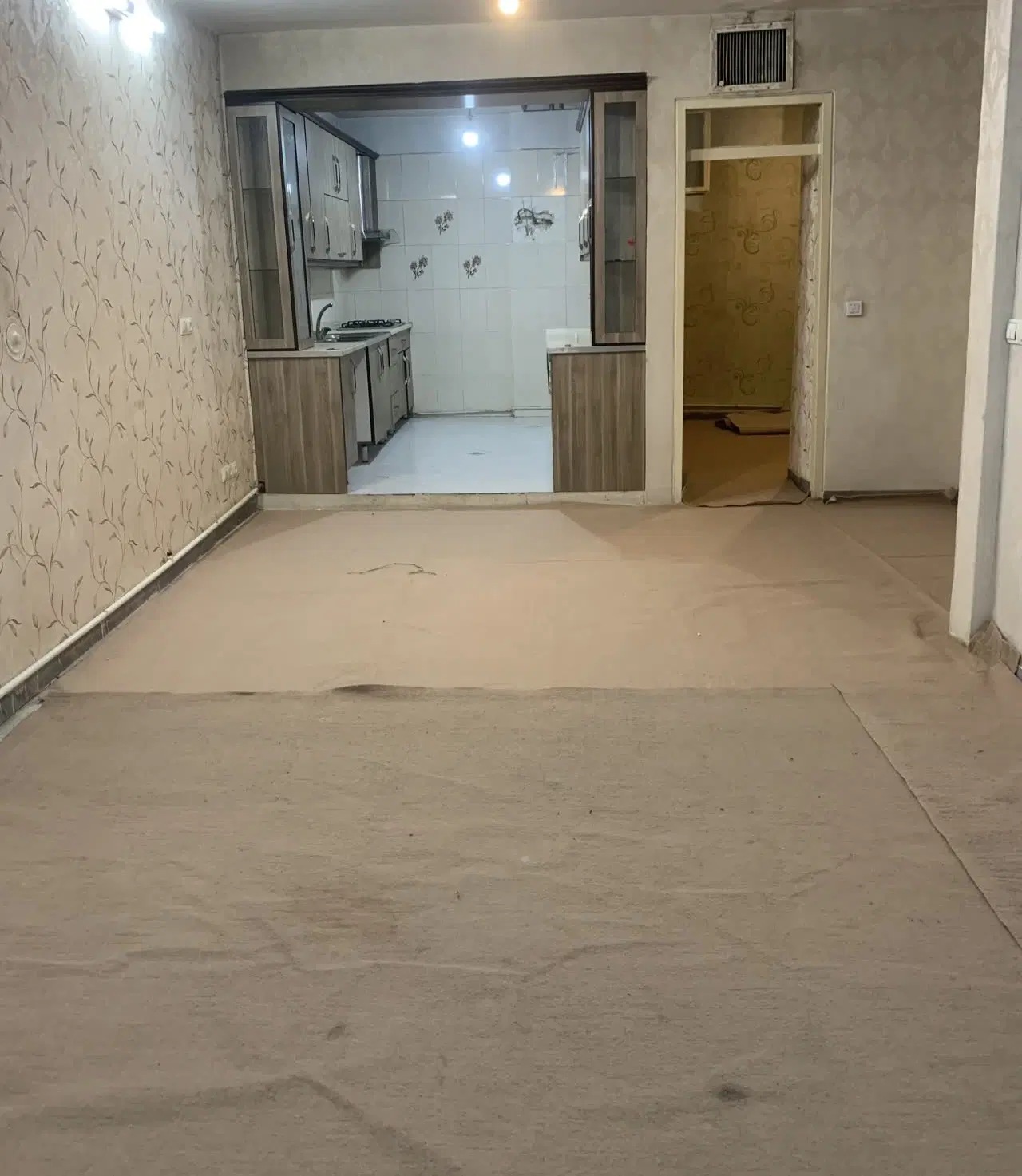 آپارتمان خوش نقشه با موقعیت عالی
