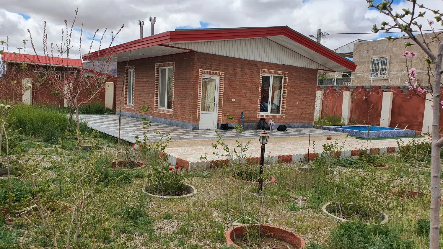 خانه باغ روستای وشتکان جاسب