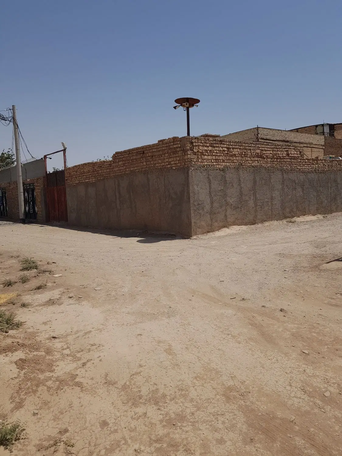۱۲۰متر زمین جمکران