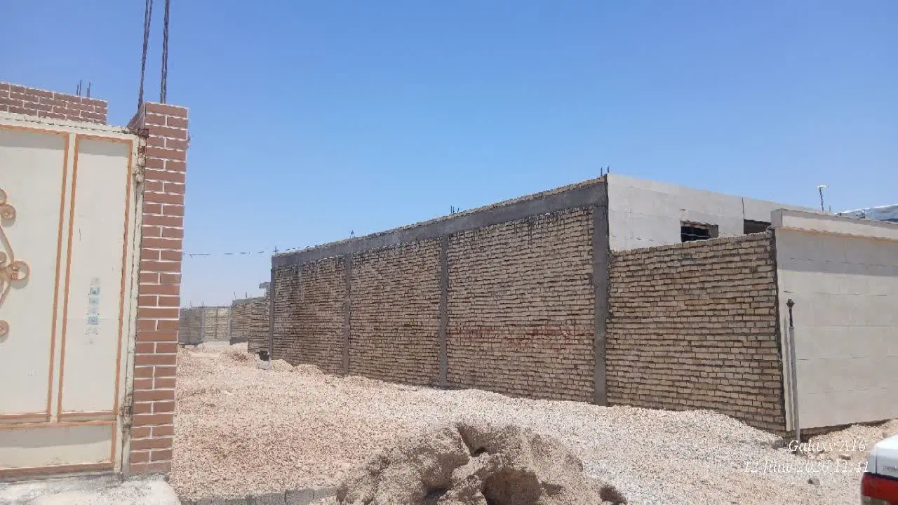 زمین ۱۲۰ متری جا ذرت