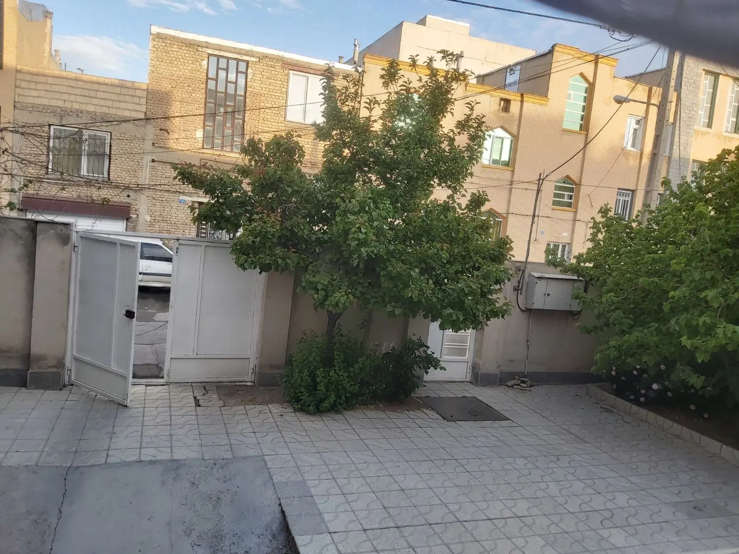 یک واحد آپارتمان وام دار