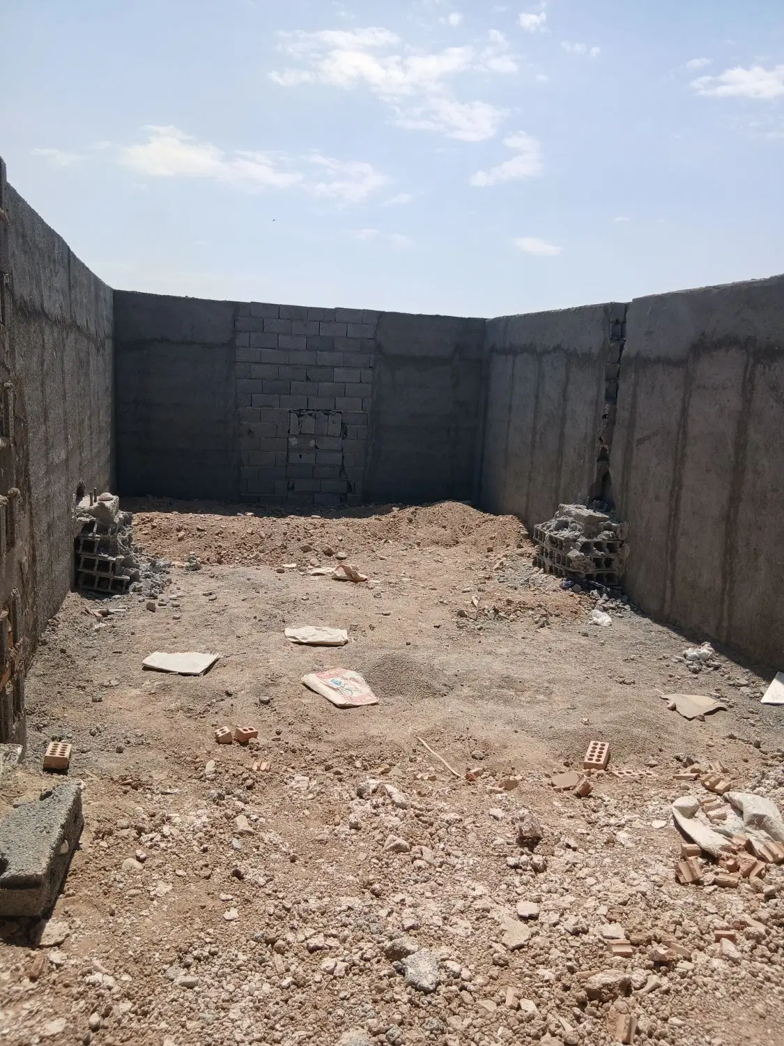 چهاردیواری فروشی