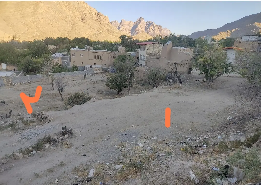 زمین طزرجان، لب خیابان، جای خوش آب وهوا