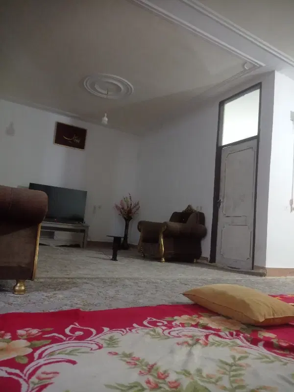 یک دستگاه ساختمان دوطبقه