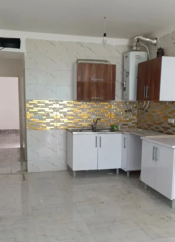 رهن و اجاره خانه دو خواب کرونی80متری