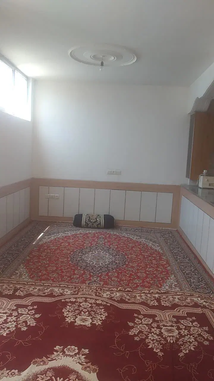 خانه طبقه دوم ۸۵ متر راه جدا ابریشم