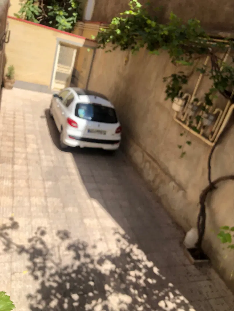 اجاره حیاط به عنوان پارکینگ