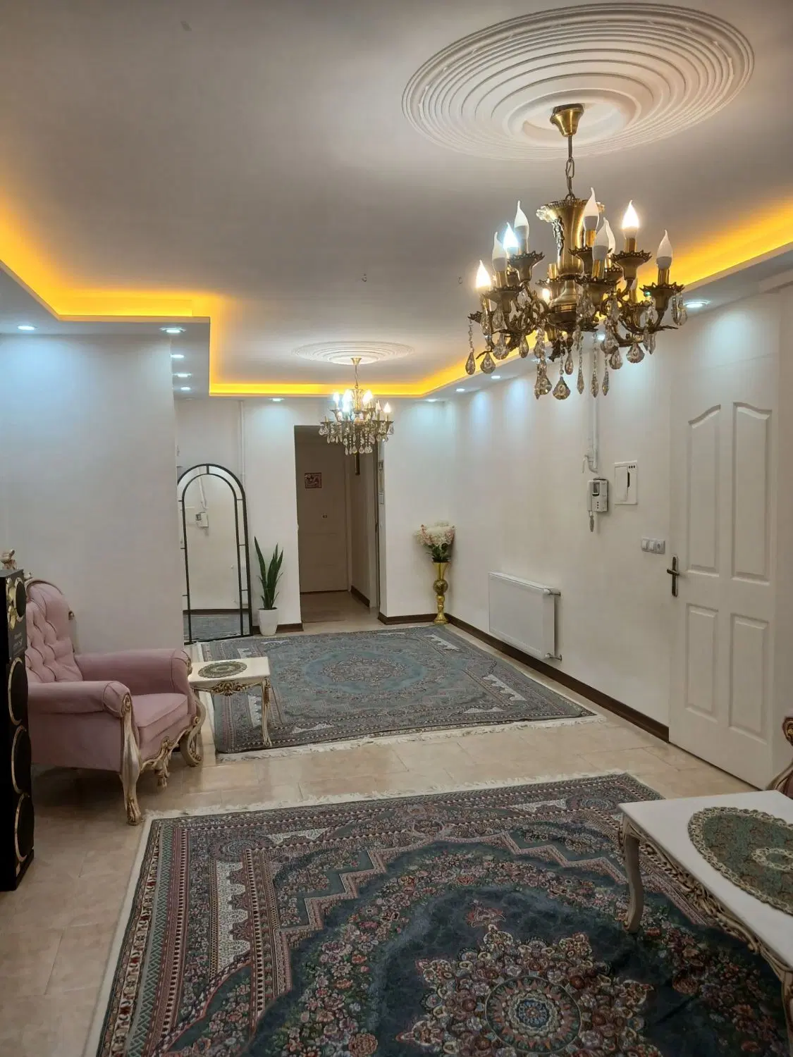 آپارتمان ۷۷ متری خیابان پاسداران