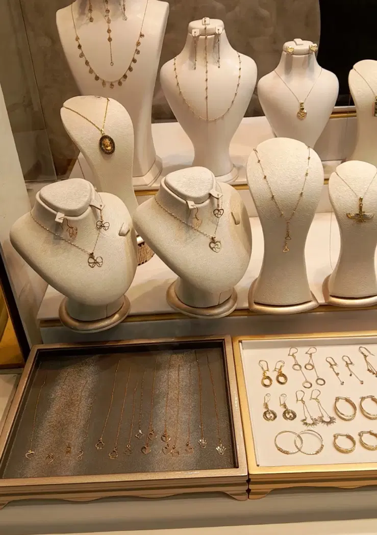 مغاز ۱۵ متر کوچه استر مردخای