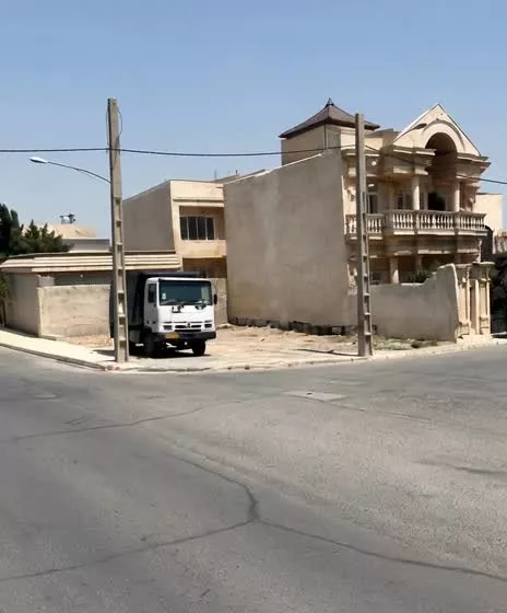 ۱۸۸ متر زمین فاز۴ اندیشه دوبر شمالی محله یک با سند