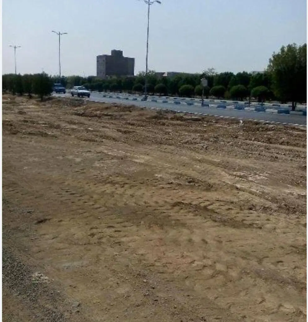 اجاره ۵۵۰زمین بدون دیوار برخیابان رزمندگان
