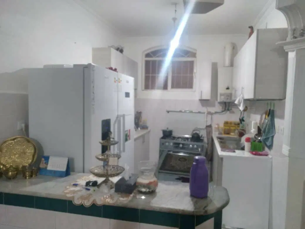 اجاره در آخونی پشت تالار آذربایجان