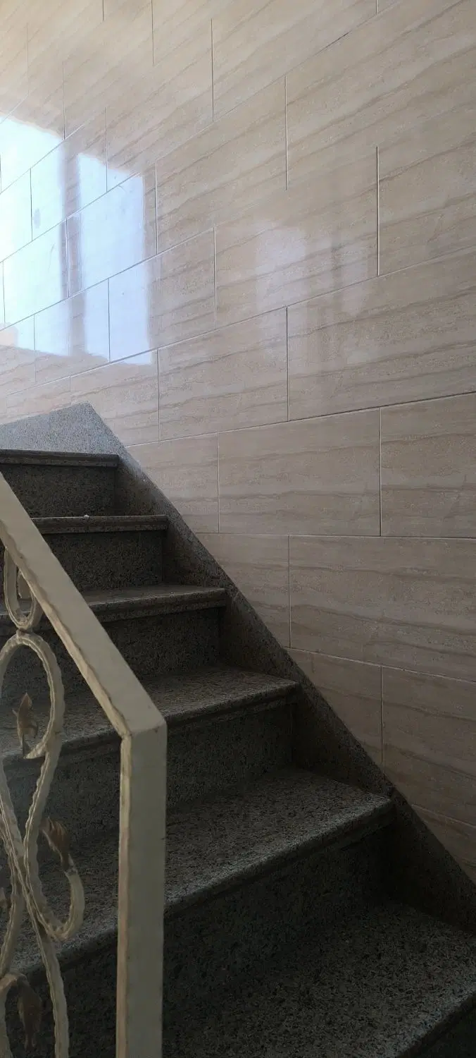 93متر