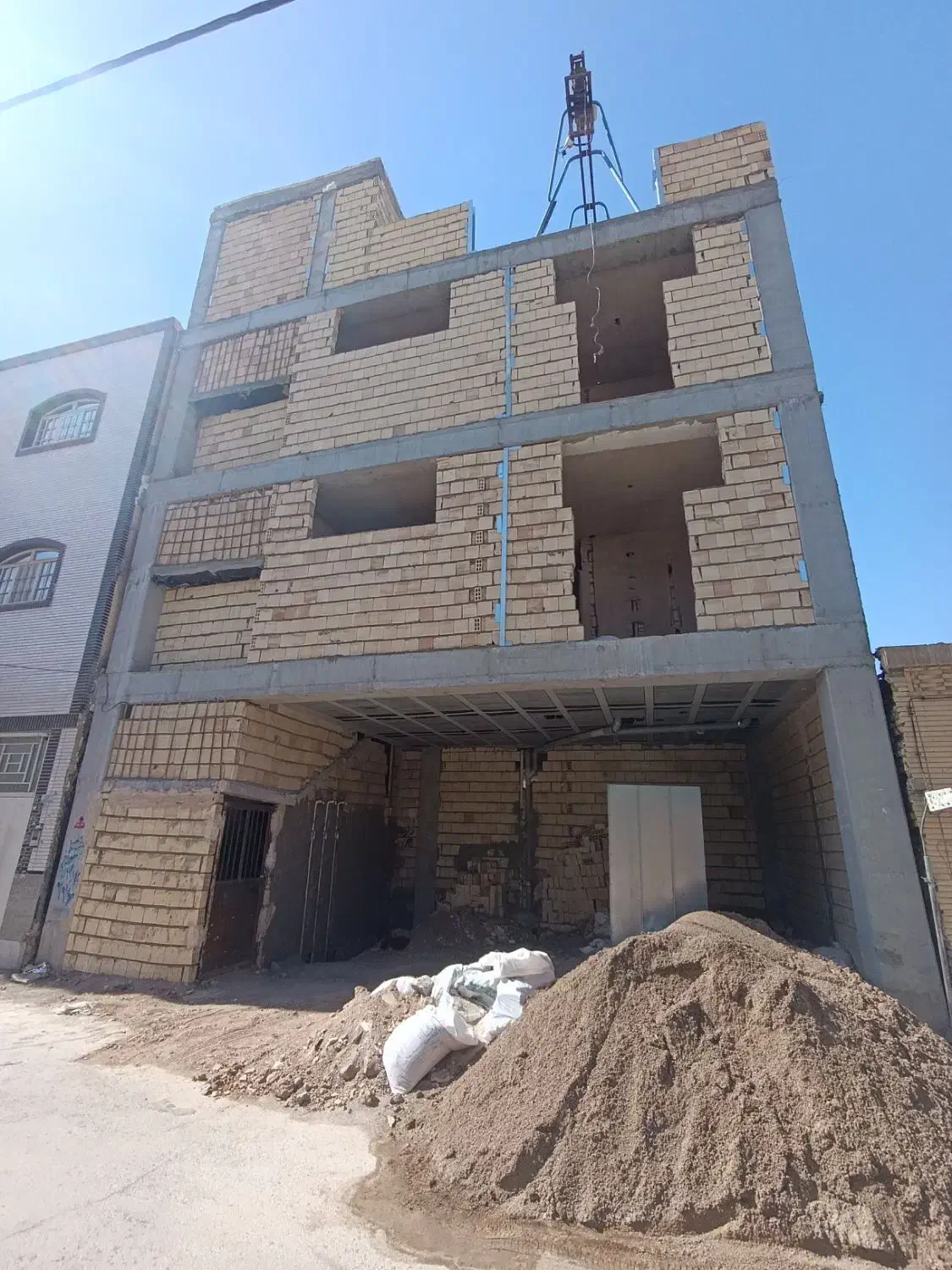 پیش فروش تک واحدی
