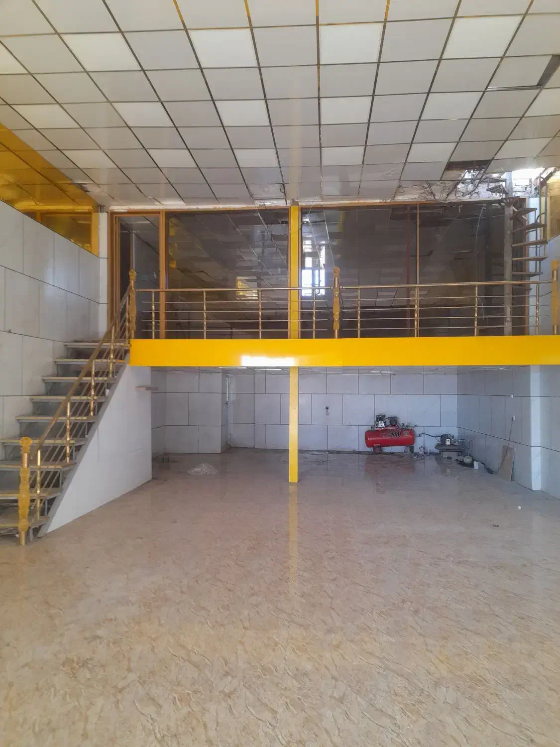 اجاره مغازه ۲۰۰ متری