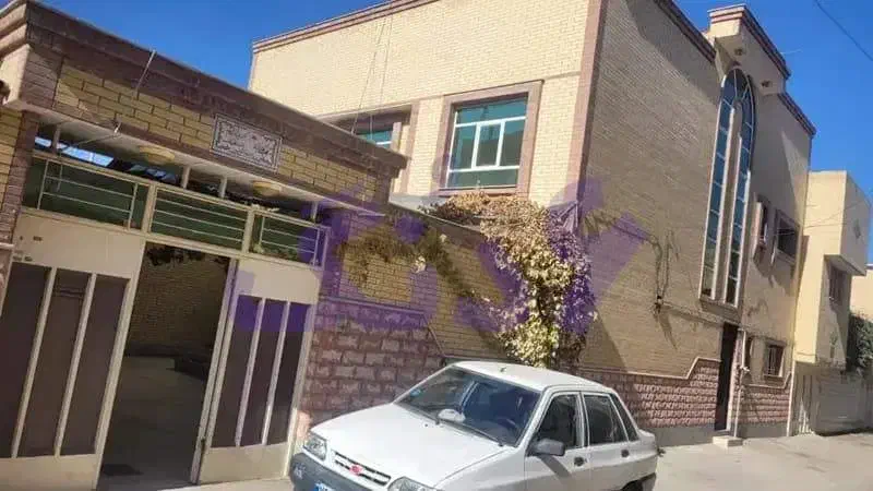 رهن کامل ویلایی دربست طبقه ی اول حیاط دار