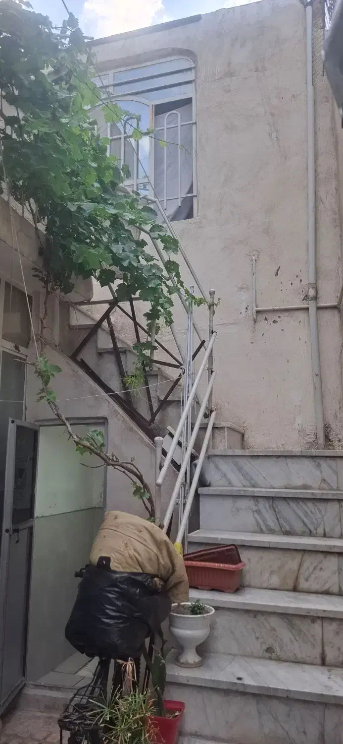 ویلایی دوطبقه مجزا