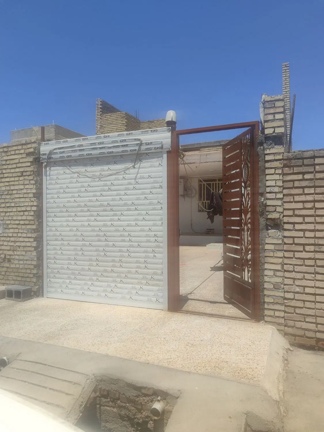 خانه ویلایی سیاه منصور