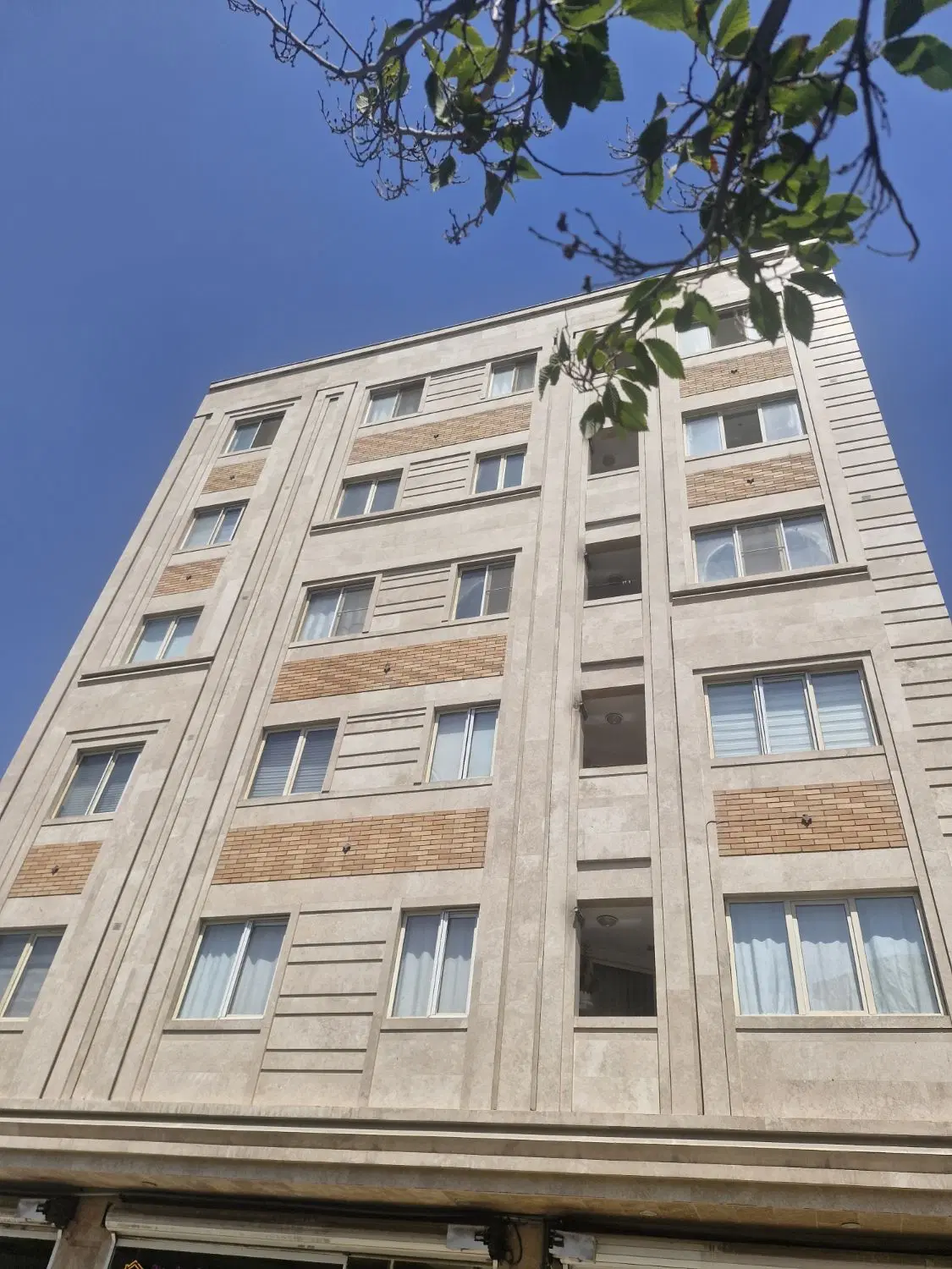 آپارتمان ۱۲۰ متر پیروزی پاسدارگمنام قیام جنوبی