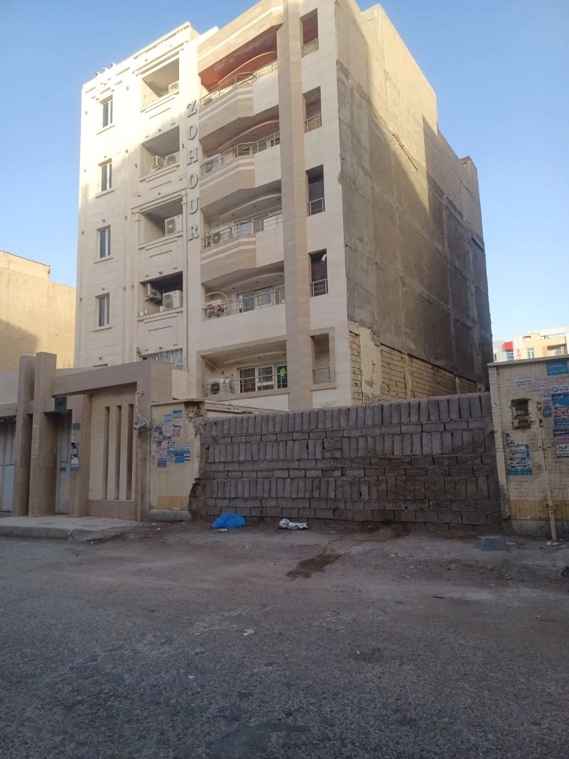 فروش مغازه ۲۵ متری نزدیک فلکه بیمارستان