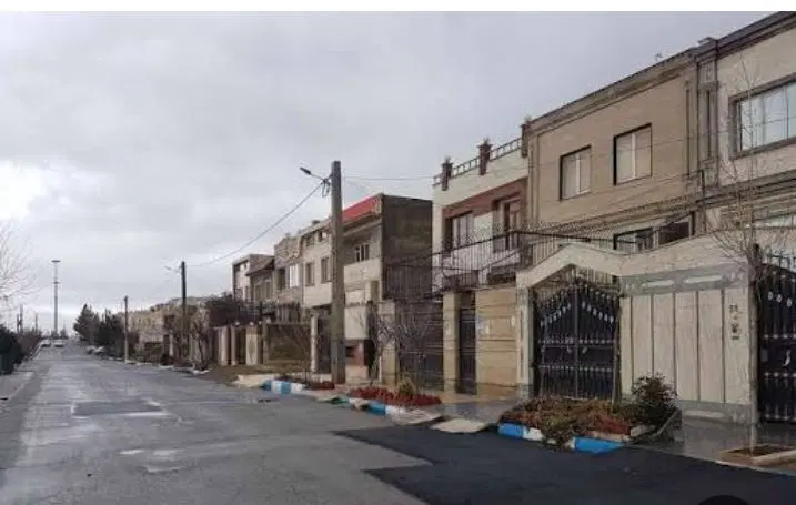 زمین فاز چهار محله چهار ۱۸۰ متر