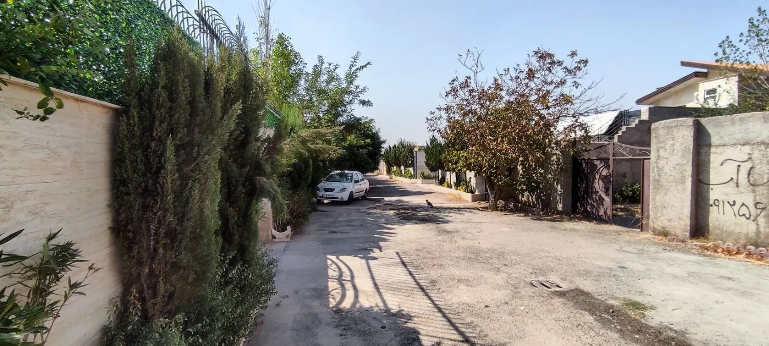 باغ‌ویلای با درختان بارده و استخر _ بنای ۹۰ متری