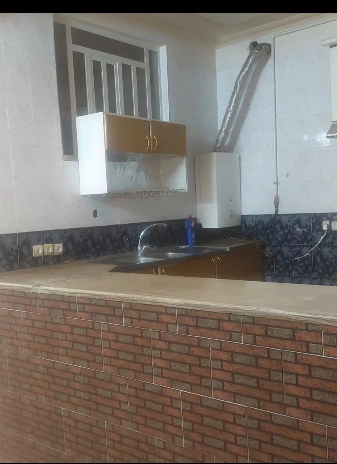 اجاره طبقه بالا همافر