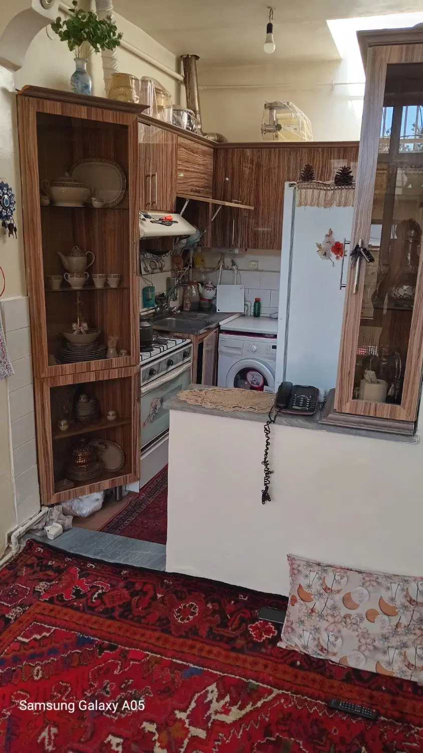 حیاط مسکونی