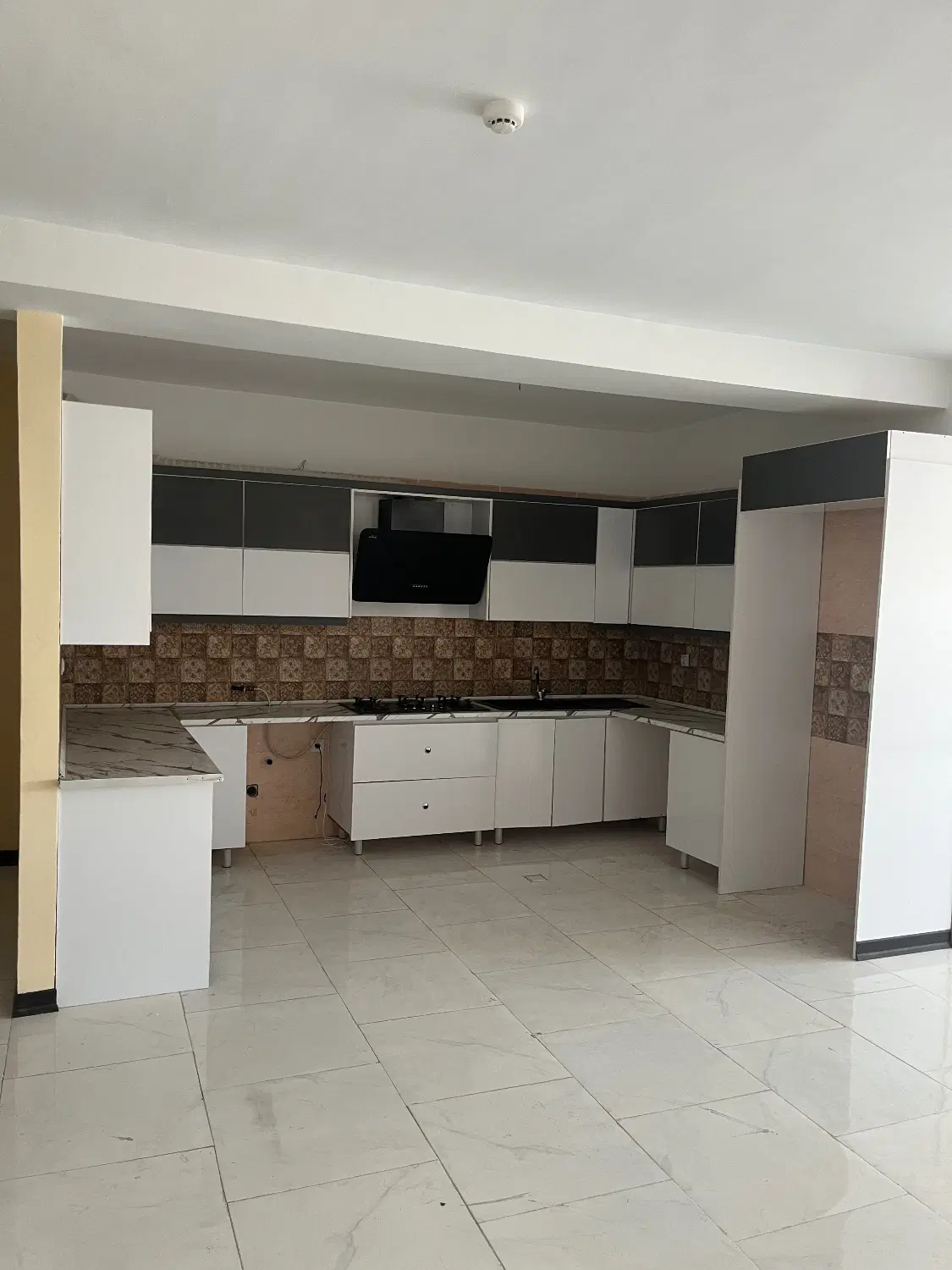 130 متر دوخواب فول امکانات رو‌به نما