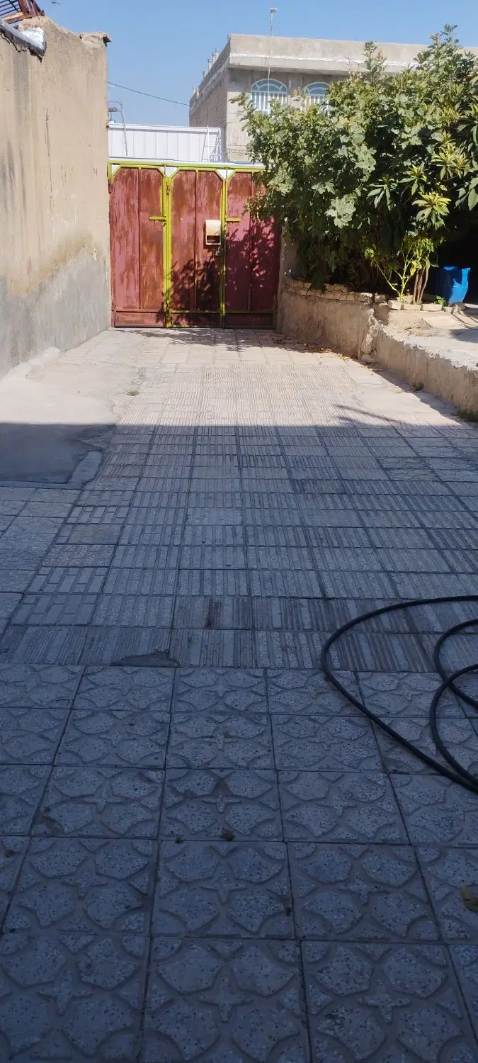 زمین مسکونی