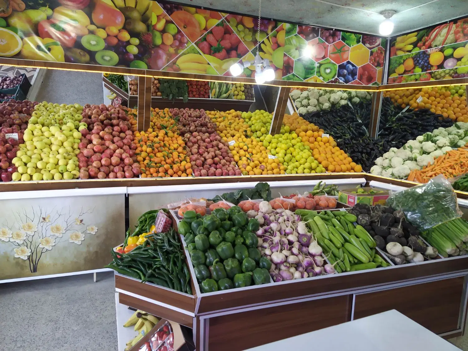 رهن و اجاره مغازه خیابان ارم نبش عرفان2