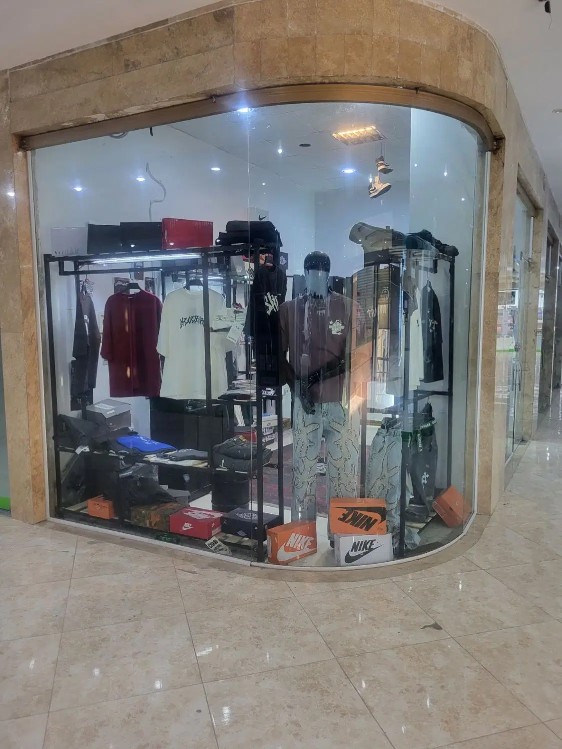 فروش مغازه ایلام کنار بیمارستان قائم