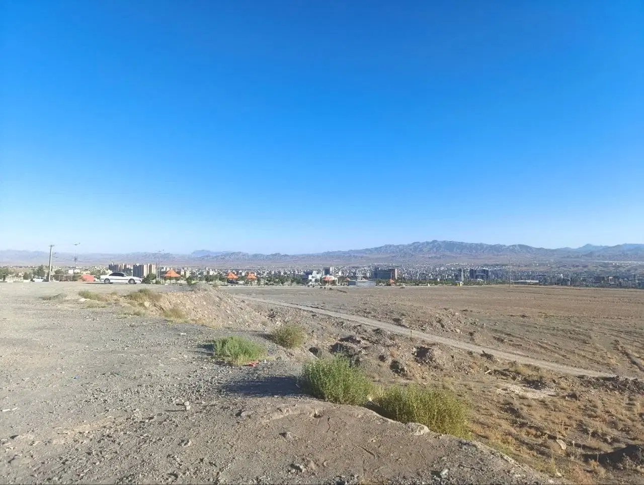 زمین بند دره