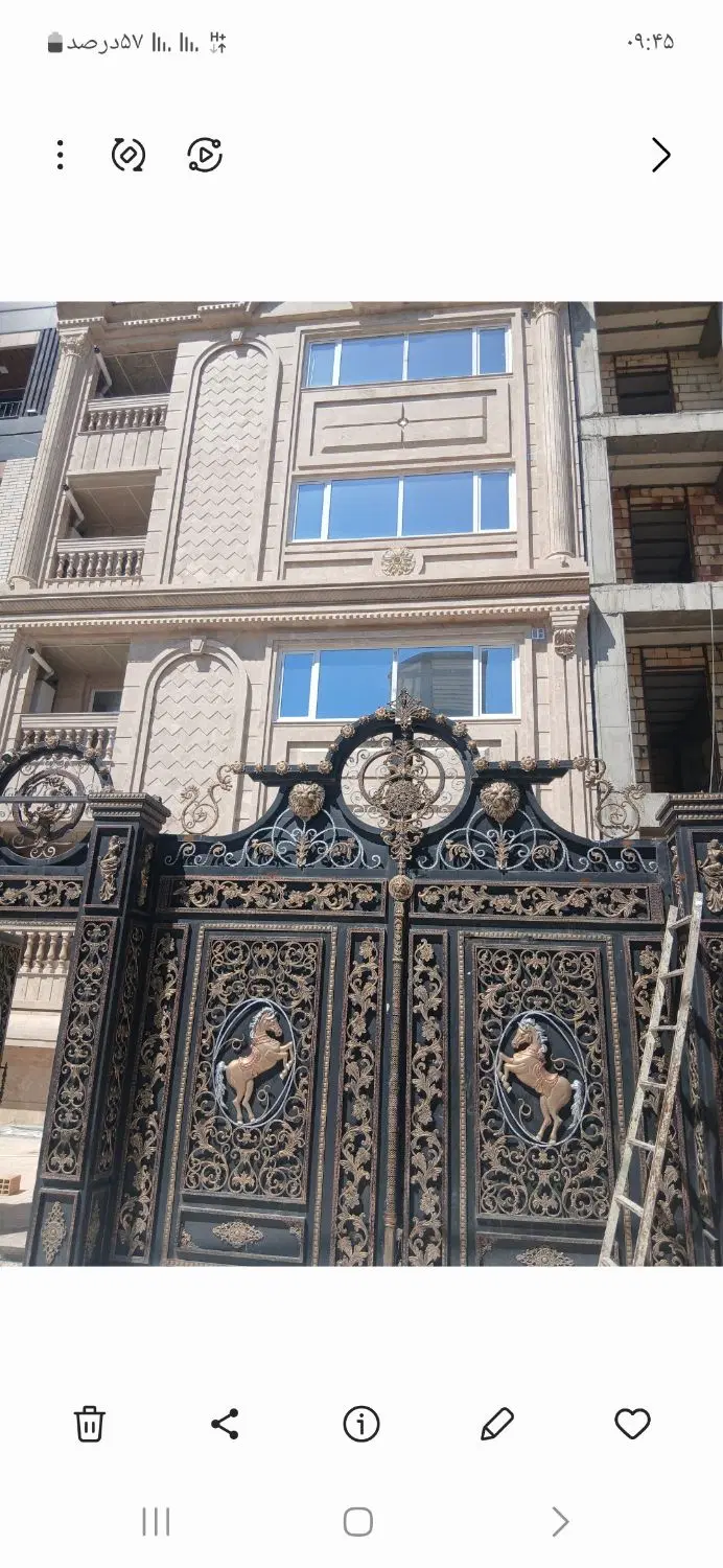 خانه ۱۳۰متری طبقه