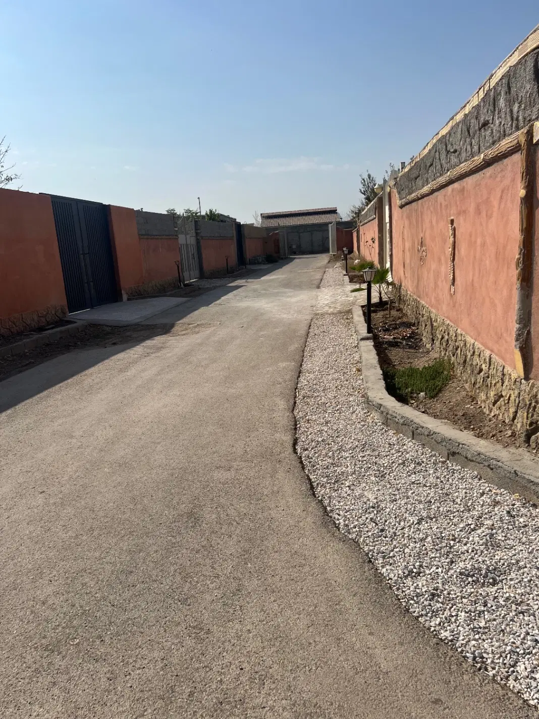 چهار دیواری ۳۰۰متری