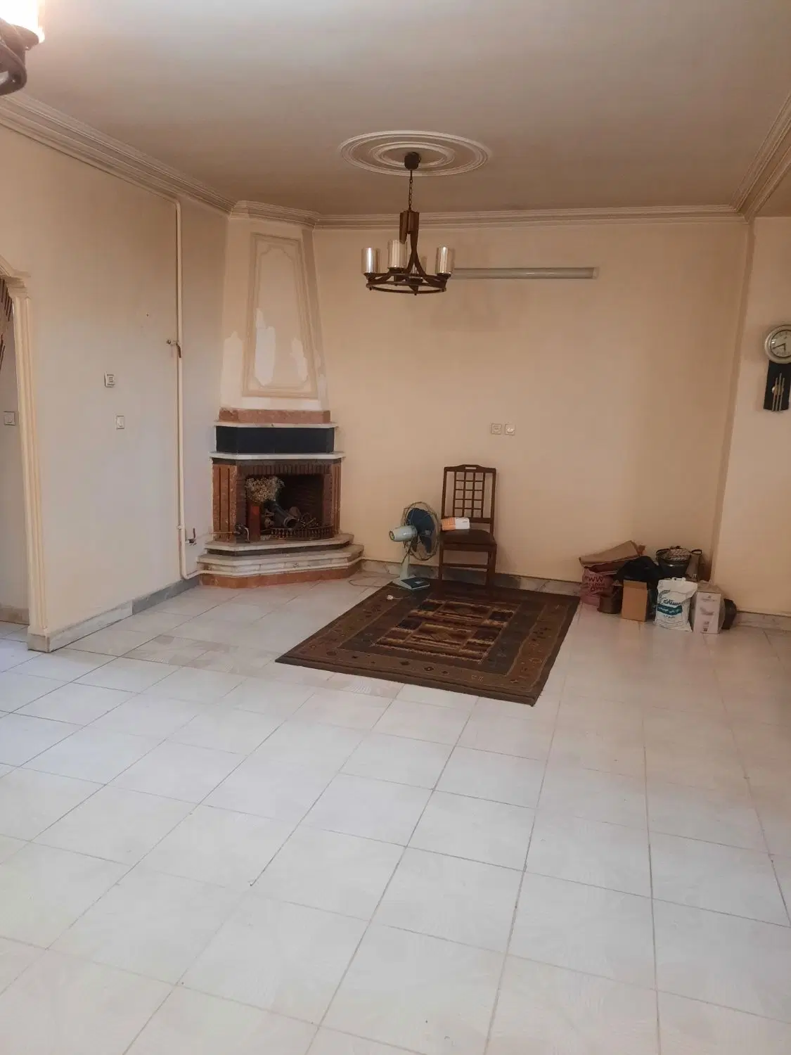آپارتمان ۹۰ متری طالقانی جنوبی