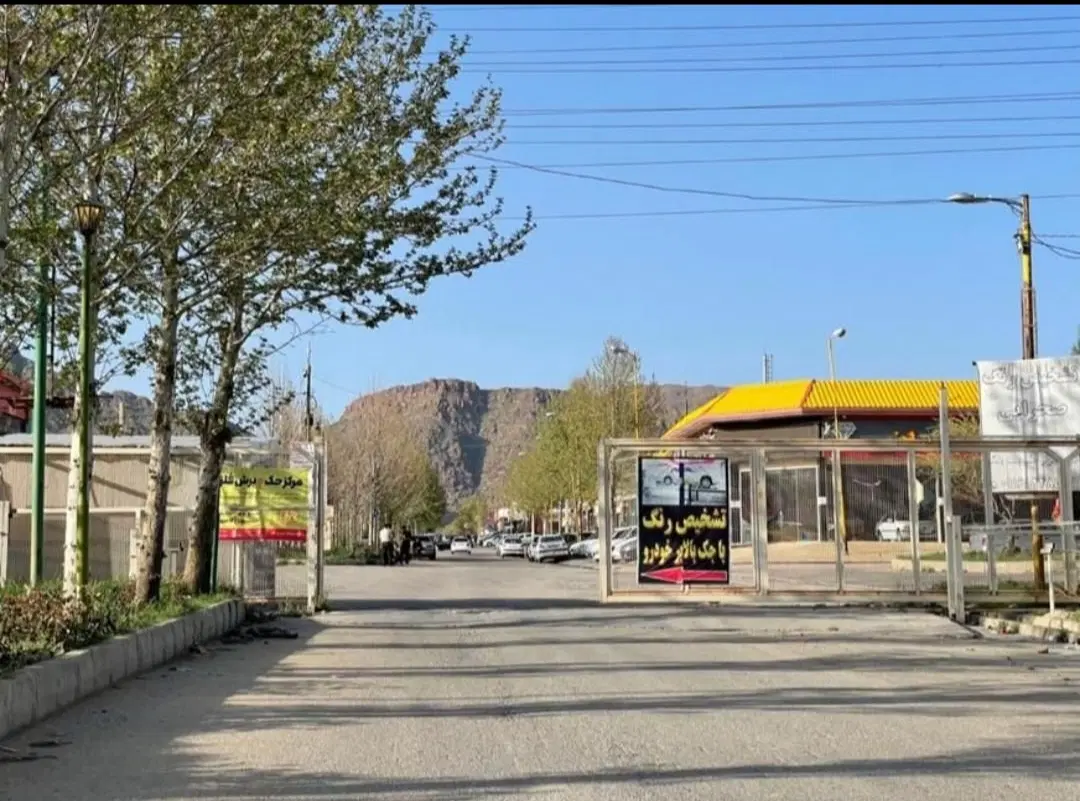 مغازه ۶۰ متر _ داخل گاراژ _ شهرک صنوف قاضی