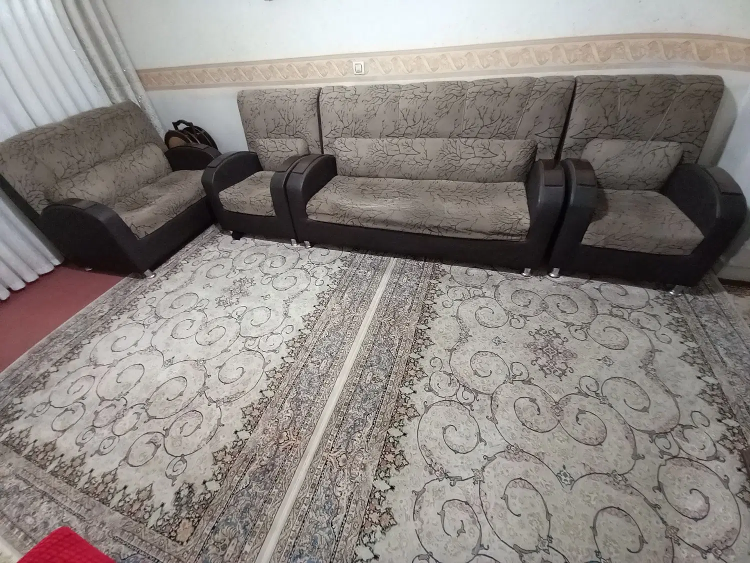 آپارتمان نوساز خیابان گلهاکوچه۱۷ متراژ۱۱۰