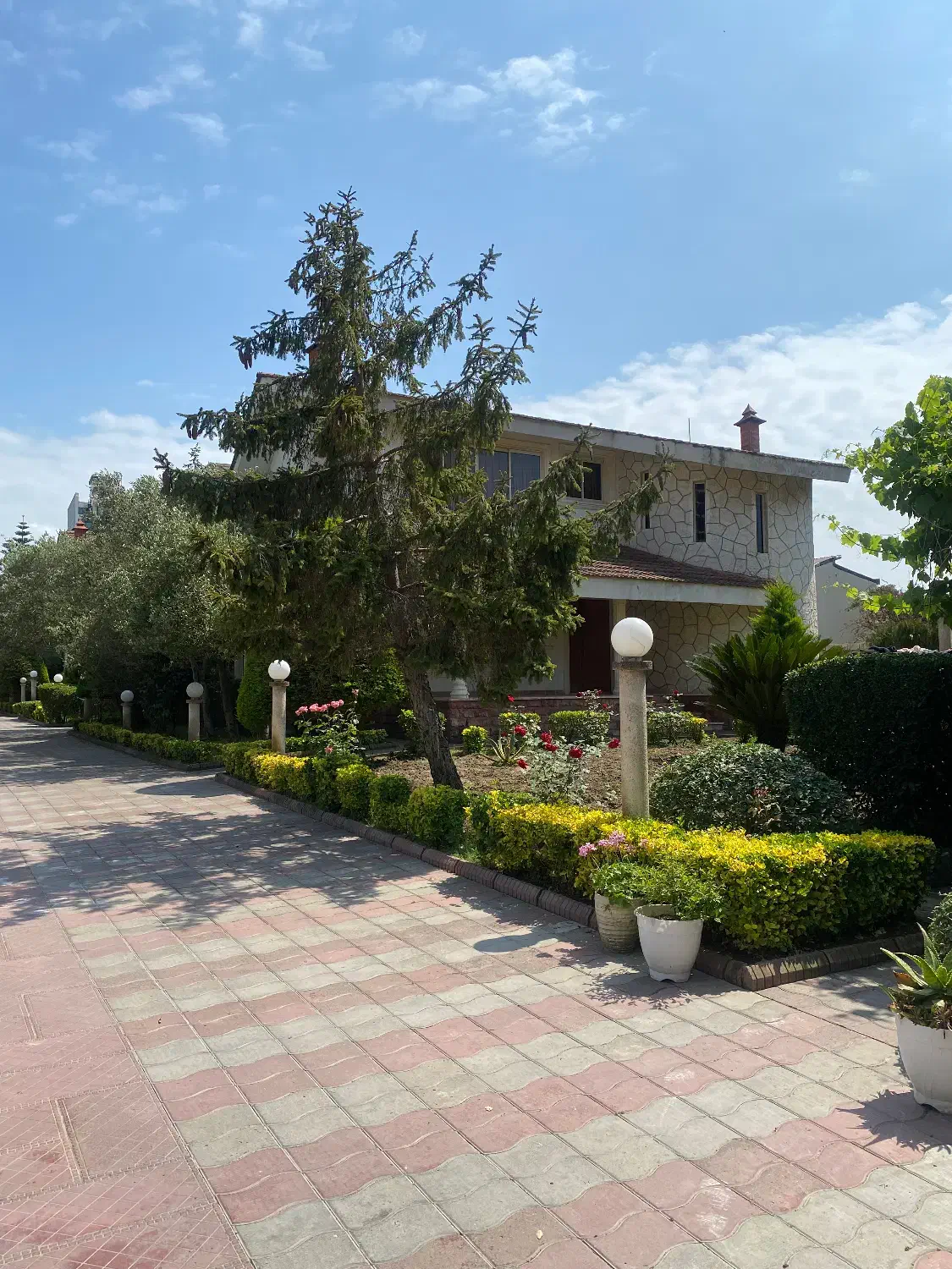 اجاره مجتمع خصوصی با ۶ ویلای۳۳۰ متری قواره سوم آب