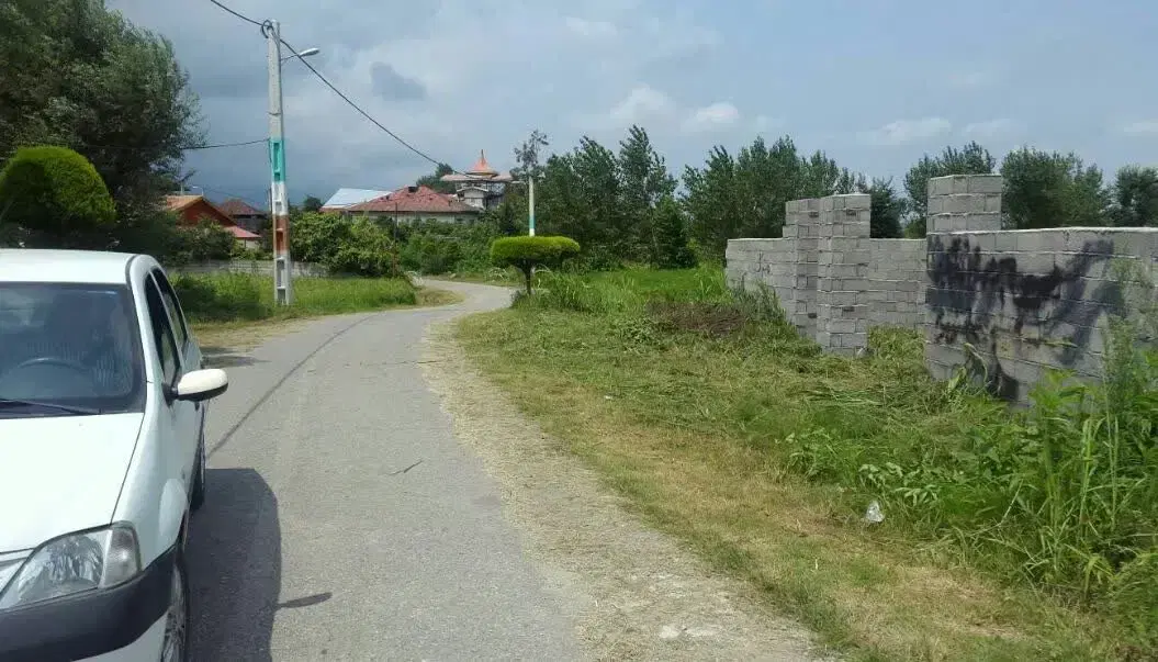 ۲۵۰ متر زمین محصور با کاربری مسکونی و جواز ساخت