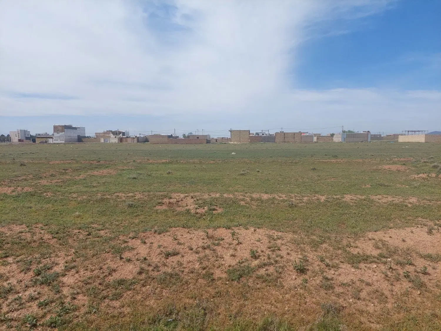 زمین مسکونی