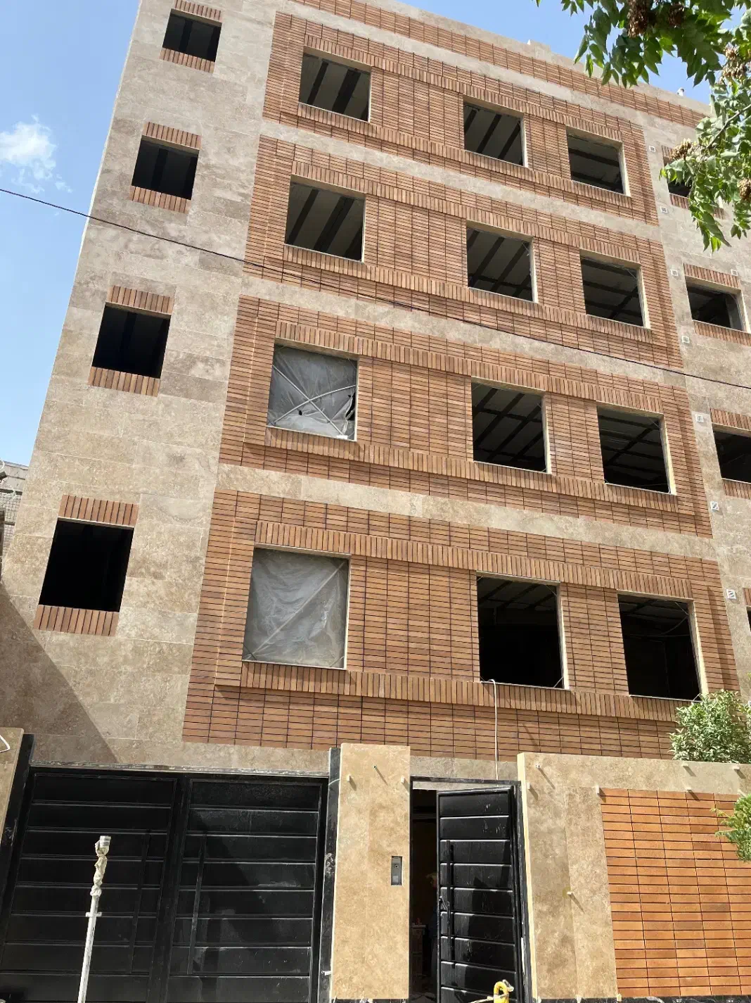 117 متر جمالزاده جنوبی کلید نخورده
