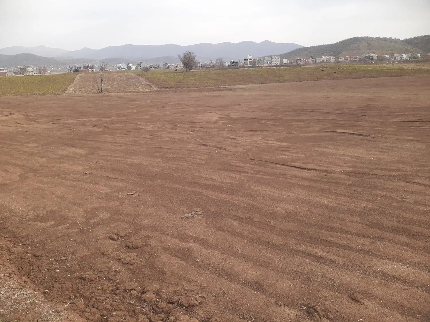 پلاک مسکونی ۱۴۰متری دوتا کوچه ۸متری